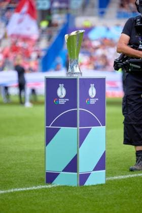 Google Pixel Supercup Womens trophy stands on the pitch at BBBank Wildpark Karlsruhe Football I Women I Season 2025 2026 I Supercup I FC Bayern Munich - VFL Wolfsburg I 29 08 2025 Copyright: xMaxxMesterx