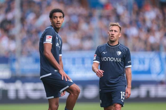 30 08 2025, 2 Bundesliga, Matchday 4, VfL Bochum 1848 Preußen Münster, f l Francis Onyeka VfL Bochum 1848 , Felix Passlack VfL Bochum 1848 , Bochum Vonovia Ruhrstadion NRW Germany xRHR PHOTO DEx Copyright: DennisxEwert RHR-FOTOx RHR-FOTO DE