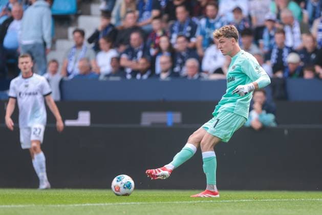 30 08 2025, 2 Bundesliga, Matchday 4, VfL Bochum 1848 Preußen Münster, Goalkeeper Johannes Schenk Preußen Münster , Bochum Vonovia Ruhrstadion NRW Germany xRHR PHOTO DEx Copyright: DennisxEwert RHR-FOTOx RHR-FOTO DE