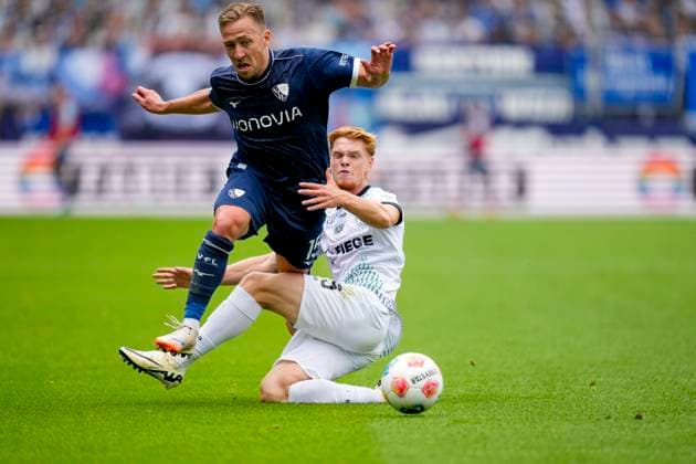 Felix Passlack VfL Bochum and Luca Bolay Preußen Münster battle for the ball during the 2 Bundesliga match between VfL Bochum and Preußen Münster, Vonovia Ruhrstadion on August 30, 2025 in Bochum, Germany Photo by Alex Gottschalk DeFodi Images Felix Passlack VfL Bochum and Luca Bolay Preußen Münster battle for the ball during the 2 Bundesliga match between VfL Bochum and Preußen Münster at Vonovia Ruhrstadion on August 30, 2025 in Bochum, Germany Photo by Alex Gottschalk DeFodi Images DFB DFL REGULATIONS PROHIBIT ANY USE OF PHOTOGRAPHS AS IMAGE SEQUENCES AND OR QUASI VIDEO Photo by Alex Gottschalk DeFodi Images DFB DFL REGULATIONS PROHIBIT ANY USE OF PHOTOGRAPHS AS IMAGE SEQUENCES AND OR QUASI VIDEO