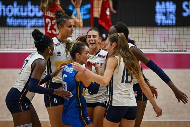 Italy v Germany - FIVB Women’s World Volleyball Championship BANGKOK, THAILAND - AUGUST 30: Players of Italy celebrate after a point during FIVB Women’s World Volleyball Championship match between Italy and Germany at Huamark Indoor Stadium in Bangkok, Thailand on August 30, 2025. Mustafa Hatipoglu Anadolu Bangkok Thailand. Editorial use only. Please get in touch for any other usage.  Copyright: x2025xAnadoluxMustafaxHatipoglux