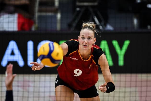 Italy v Germany - FIVB Women’s World Volleyball Championship BANGKOK, THAILAND - AUGUST 30: Lina Alsmeier (9) of Germany in action during FIVB Women’s World Volleyball Championship match between Italy and Germany at Huamark Indoor Stadium in Bangkok, Thailand on August 30, 2025. Mustafa Hatipoglu Anadolu Bangkok Thailand. Editorial use only. Please get in touch for any other usage.  Copyright: x2025xAnadoluxMustafaxHatipoglux