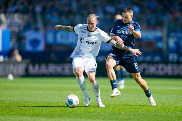 Marvin Schulz Preußen Münster and Matus Bero VfL Bochum battle for the ball during the 2 Bundesliga match between VfL Bochum and Preußen Münster, Vonovia Ruhrstadion on August 30, 2025 in Bochum, Germany Photo by Alex Gottschalk DeFodi Images Marvin Schulz Preußen Münster and Matus Bero VfL Bochum battle for the ball during the 2 Bundesliga match between VfL Bochum and Preußen Münster at Vonovia Ruhrstadion on August 30, 2025 in Bochum, Germany Photo by Alex Gottschalk DeFodi Images DFB DFL REGULATIONS PROHIBIT ANY USE OF PHOTOGRAPHS AS IMAGE SEQUENCES AND OR QUASI VIDEO Photo by Alex Gottschalk DeFodi Images DFB DFL REGULATIONS PROHIBIT ANY USE OF PHOTOGRAPHS AS IMAGE SEQUENCES AND OR QUASI VIDEO