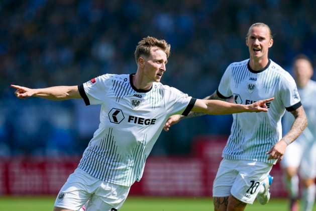 Sport Bilder des Tages Joshua Mees (Preußen Münster) Torjubel, jubelt nach seinem Treffer zum 1:2 waehrend des spiels der 2. Bundesliga zwischen VfL Bochum und Preußen Münster, Vonovia Ruhrstadion am 30. August 2025 in Bochum, Deutschland. (Foto von Alex Gottschalk DeFodi Images) +++ Joshua Mees (Preußen Münster) celebrates after scoring his team s second goal during the 2. Bundesliga match between VfL Bochum and Preußen Münster at Vonovia Ruhrstadion on August 30, 2025 in Bochum, Germany. (Photo by Alex Gottschalk DeFodi Images) DFB DFL REGULATIONS PROHIBIT ANY USE OF PHOTOGRAPHS AS IMAGE SEQUENCES AND OR QUASI-VIDEO. (Photo by Alex Gottschalk DeFodi Images) DFB DFL REGULATIONS PROHIBIT ANY USE OF PHOTOGRAPHS AS IMAGE SEQUENCES AND OR QUASI-VIDEO. *** Joshua Mees Preußen Münster celebrates after scoring his team s second goal during the 2 Bundesliga match between VfL Bochum and Preußen Münster, Vonovia Ruhrstadion on August 30, 2025 in Bochum, Germany Photo by Alex Gottschalk DeFodi Images Joshua Mees Preußen Münster celebrates after scoring his team s second goal during the 2 Bundesliga match between VfL Bochum and Preußen Münster at Vonovia Ruhrstadion on August 30, 2025 in Bochum, Germany Photo by Alex Gottschalk DeFodi Images DFB DFL REGULATIONS PROHIBIT ANY USE OF PHOTOGRAPHS AS IMAGE SEQUENCES AND OR QUASI VIDEO Photo by Alex Gottschalk DeFodi Images DFB DFL REGULATIONS PROHIBIT ANY USE OF PHOTOGRAPHS AS IMAGE SEQUENCES AND OR QUASI VIDEO