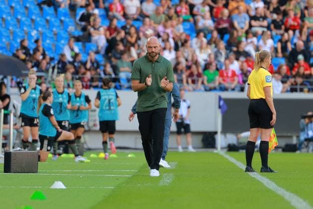 Stephan Lerch head coach VFL on the touchline at the match Football I Women I Season 2025 2026 I Supercup I FC Bayern Munich - VFL Wolfsburg I 29 08 2025 Copyright: xMaxxMesterx