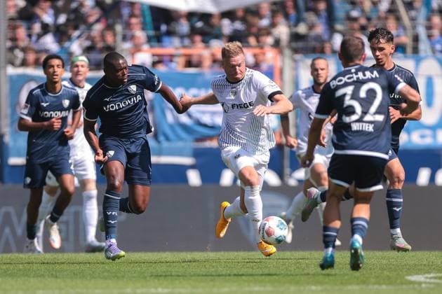 30 08 2025, 2 Bundesliga, Matchday 4, VfL Bochum 1848 Preußen Münster, f l Mathis Clairicia VfL Bochum 1848 , Lars Lokotsch Preußen Münster , Bochum Vonovia Ruhrstadion NRW Germany xRHR PHOTO DEx Copyright: DennisxEwert RHR-FOTOx RHR-FOTO DE