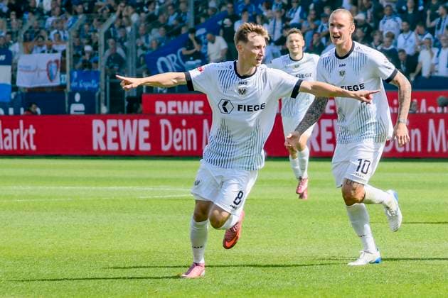Joshua Mees Preussen Muenster 8 cheers after scoring 1 2 30 08 2025 Football VfL Bochum vs SC Preussen Muenster, Vonovia Ruhrstadion, Bochum, DFB DFL REGULATIONS PROHIBIT ANY USE OF PHOTOGRAPHS AS IMAGE SEQUENCES AND OR QUASI VIDEO Copyright: xpepphotox xHorstxMauelshagenx pep00321, pep_20250830_hm_116094