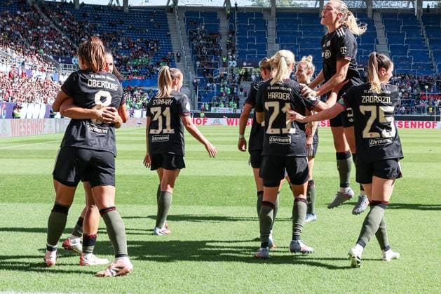 FC Bayern Muenchen Womens goal celebration after the 4 1, FC Bayern Muenchen Women vs VfL Wolfsburg Women, DFL, Bundesliga, Season 2025 2026, BBBank Wildpark, Google Pixel Supercup der Frauen, 30 08 2025 DFB regulations prohibit any use of photographs as image sequences and or quasi video Karlsruhe Baden Wuerttemberg Germany Copyright: xkolbert-press MartinxAgüerax