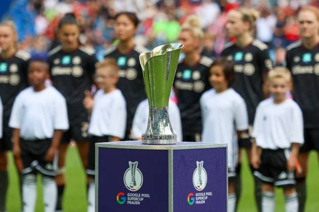 Karlsruhe, Germany 30 August 2025 DFB Supercup Women 2025 2026 FC Bayern Munich vs VfL Wolfsburg In the picture Symbol picture Supercup Cup on Stehle DFB regulations prohibit any use of photographs as image sequences and or quasi video BBBank Wildpark Baden Württemberg Copyright: xFotostandx xFantinix