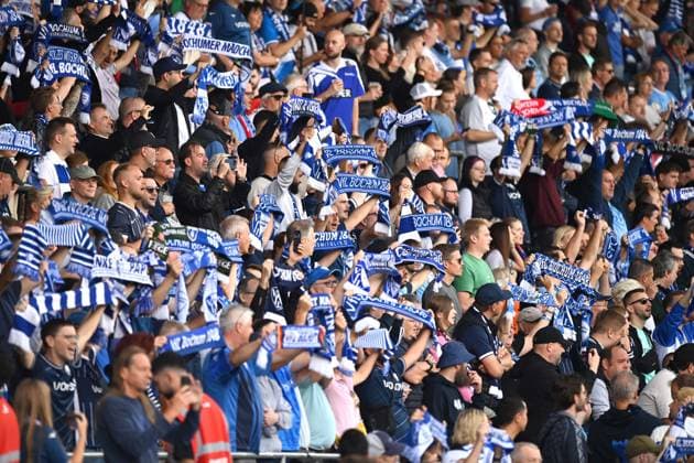VFL Bochum Fans, Ultras, general, feature, border motif, symbol photo Football 2 Bundesliga, 4 Spieltag, matchday 4, VfL Bochum BO SC Preussen Muenster MS 1 2 am 30 08 2025, Vonovia Ruhrstadion Bochum Germany DFL regulations prohibit any use of photographs as image sequences and or quasi video Â