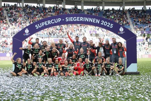 30 08 2025, xgrfx, Football DFB Supercup Women 2025, FC Bayern Munich VfL Wolfsburg v l FC Bayern Munich wins the DFB Supercup 2025 FC Bayern Munich DFL DFB REGULATIONS PROHIBIT ANY USE OF PHOTOGRAPHS as IMAGE SEQUENCES and or QUASI VIDEO Karlsruhe
