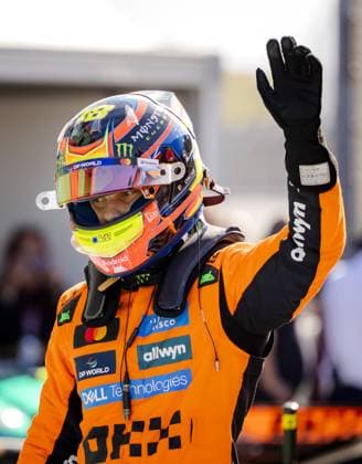 ZANDVOORT - Oscar Piastri (McLaren) reacts after securing pole position during qualifying for the F1 Dutch Grand Prix at the Zandvoort Circuit. ANP SEM VAN DER WAL F1 Grand Prix of Netherlands 2025 26 xVIxANPxSportx xxANPxIVx 534505665 originalFilename: 534505665.jpg