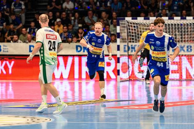 Peter, Walz Kreislaeufer, ThSV Eisenach, 14 cheering after scoring , Moritz, Preuss Kreislaeufer, SC DHfK Leipzig, 24 , Stephan, Seitz Rueckraum Rechts, ThSV Eisenach, 44 GER, Thueringen, ThSV Eisenach vs SC DHfK Leipzig, Ostderby, Derby, Saisonauftrakt, Saisonbeginn, 1 Daikin Handballbundesliga, Handball, 1 Matchday, Season 2025 2026, 16 00 hrs, 30 08 2025 GER, Thuringia, ThSV Eisenach vs SC DHfK Leipzig, East Derby, Derby, Season Contract, Start of Season, 1 Daikin Handballbundesliga, Handball, 1 Matchday, Season 2025 2026, 16 00 hrs, 30 08 2025 Eisenach Copyright: xEibner-Pressefoto MartinxHerbstx EP_MHT