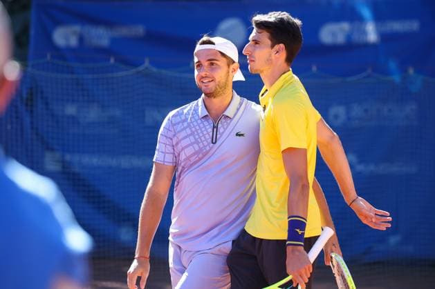 Victor Cornea (ROU) and Santiago Rodriguez Taverna (ARG) during ATP, Tennis Herren Como Lake Challenger 2025, International Tennis match in Como, Italy, August 29 2025  Copyright: xRobertaxCorradin IPAxSportx xipa-agency.netx xx IPA_63666916 IPA_Agency_IPA63666916