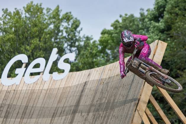COUPE DU MONDE DE VTT AUX GETS PHOTOPQR LE DAUPHINE Grégory YETCHMENIZA ; Les Gets ; 30 08 2025 ; Les Gets (Haute-Savoie), 30 août. Les Gets accueillent une étape de coupe du monde de VTT. sur notre photo : Antoine Pierron. Grégory Yetchmeniza Le Dauphiné Libéré - France, Haute-Savoie August 30, 2025 Les Gets hosts a Mountain Bike World Cup stage Les Gets Haute-Savoie Rhône-Alpes France  Copyright: xPHOTOPQR LExDAUPHINE MAXPPPxGrégoryxYETCHMENIZAx 20250830JDL3154 20250830JDL3154