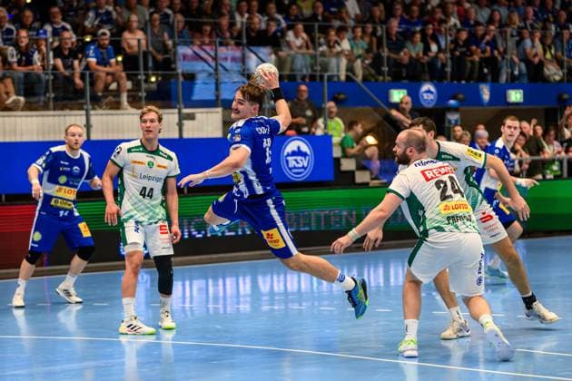 Blaer, Hinriksson center back, SC DHfK Leipzig, 44 , Moritz, Preuss circle winger, SC DHfK Leipzig, 24 , Felix, Aellen center back, ThSV Eisenach, 22 GER, Thuringia, ThSV Eisenach vs SC DHfK Leipzig, East derby, derby, season opener, season start, 1 Daikin Handballbundesliga, Handball, 1 match day, 2025 2026 season, 4 p.m., 30 08 2025 GER, Thuringia, ThSV Eisenach v SC DHfK Leipzig, East derby, derby, season opener, start of season, 1 Daikin Handball Bundesliga, Handball, 1 match day, 2025 2026 season, 4 p.m., 30 08 2025 Eisenach Copyright: xEibner-Pressefoto MartinxHerbstx EP_MHT