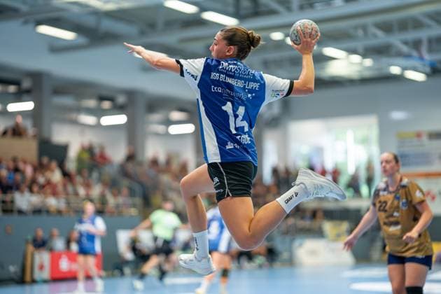 HSG Blomberg Lippe GER vs Buxtehuder SV GER , Handball, 1 Handball Bundesliga Women, 1 Matchday, 30 08 2025, Blomberg Ona Vegue HSG Blomberg Lippe, 14 in goal Blomberg Sporthalle an der Ulmenallee Germany