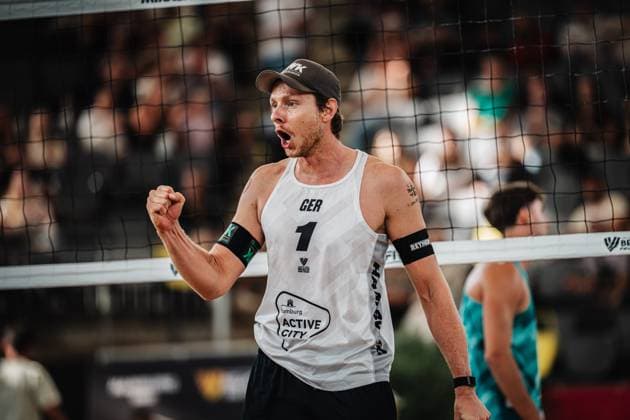 Beach Volleyball Men Beach Pro Tour Hamburg Elite 16 30 08 2025 Nils Ehlers GER jubelt Hamburg Tennisstadion am Rothenbaum Hamburg Germany