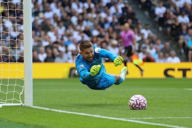 Guglielmo Vicario of Tottenham Hotspur makes a save during the Premier League match between Tottenham Hotspur and Bournemouth at Tottenham Hotspur Stadium in London, England (Photo by Alexander Canillas Sports Press Photo SPP) Copyright: xAlexanderxCanillas SPPx Sportspressphoto_SPR18356