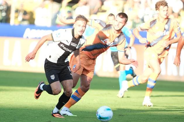 Parma Calcio 1913 v Atalanta BC - Serie A Pontus Almqvist of Parma Calcio 1913 is in action during the soccer match between Parma Calcio 1913 and Atalanta BC 1907, MD2 of the Serie A Enilive Italian soccer championship 2025 2026 at Ennio Tardini Stadium in Parma, Italy, on August 30, 2025. Parma Italy Italy  Copyright: xRobertoxTommasinix originalFilename:tommasini-parmacal250830_np5he.jpg