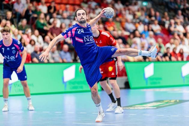 Peter Strosack TSV Bayer Dormagen, 24 GER, TuS N Luebbecke vs TSV Bayer Dormagen, Handball, 2 Bundesliga, 1 Matchday, Season 2025 2026, 30 08 2025 GER, TuS N Luebbecke vs TSV Bayer Dormagen, Handball, 2 Bundesliga, 1 Matchday, Season 2025 2026, 30 08 2025 Luebbecke Copyright: xEibner-Pressefoto JanxRollingerx EP_JSK