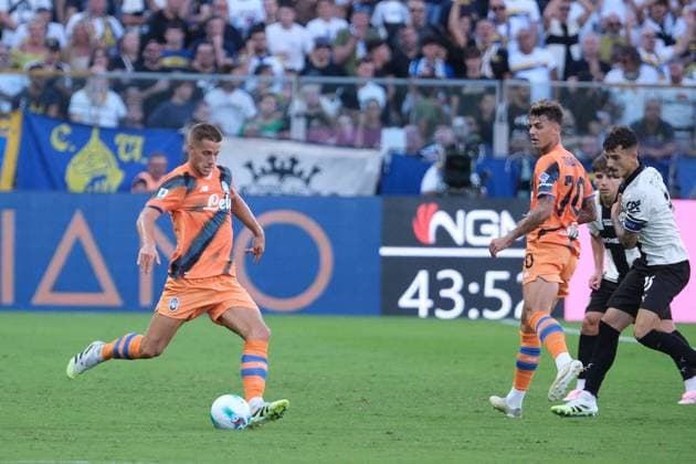 CALCIO - Serie A - Parma Calcio vs Atalanta BC Mario Pasalic of Atalanta BC 1907 during the soccer match between Parma Calcio 1913 and Atalanta BC 1907, MD2 of Serie A Enilive Italian soccer championship 2025 2026 at Ennio Tardini Stadium on August 30, 2025, Parma, Italy. Parma Italy  Copyright: xIPAxSport ABACAx