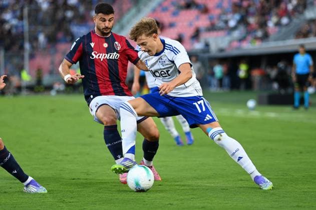 CALCIO - Serie A - Bologna FC vs Como 1907 Rodriguez Jesus (Como) in action during Bologna FC vs Como 1907, Italian soccer Serie A match in Bologna, Italy, August 30 2025 Bologna Italy  Copyright: xIPAxSport ABACAx