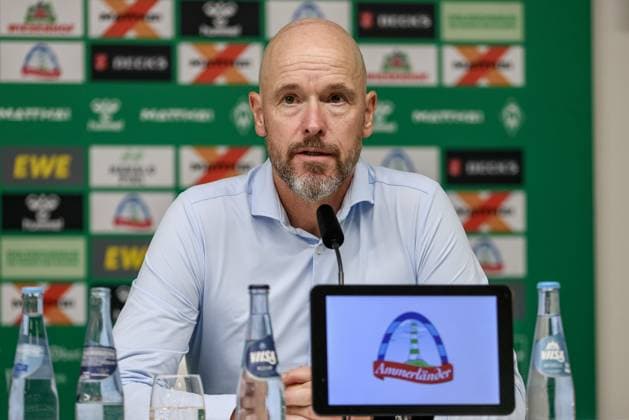 Erik ten Hag coach, Bayer 04 Leverkusen during the post-match press conference, portrait, close-up, single photo, single image, THE DFL REGULATIONS PROHIBIT ANY USE OF PHOTOGRAPHS AS IMAGE SEQUENCES AND OR QUASI VIDEO DFL REGULATIONS PROHIBIT ANY USE OF PHOTOGRAPHS AS IMAGE SEQUENCES AND OR QUASI VIDEO , 30 08 2025, Bremen Germany , Football, Bundesliga, SV Werder Bremen Bayer 04 Leverkusen xobx