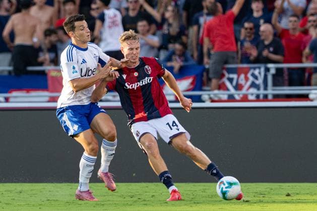 Foto IPP Damiano Fiorentini Bologna 30 08 2025 Calcio campionato serie A 2025-2026 partita: Bologna-Como nella foto: Torbjørn Heggem in azione Italy Photo Press World Copyright italy ITALY  Copyright: xR4924_italyphotopressx
