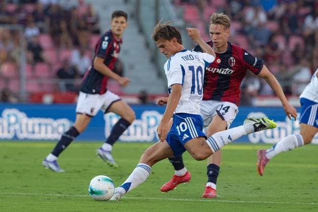 Foto IPP Damiano Fiorentini Bologna 30 08 2025 Calcio campionato serie A 2025-2026 partita: Bologna-Como nella foto: Nico Paz Italy Photo Press World Copyright italy ITALY  Copyright: xR4924_italyphotopressx