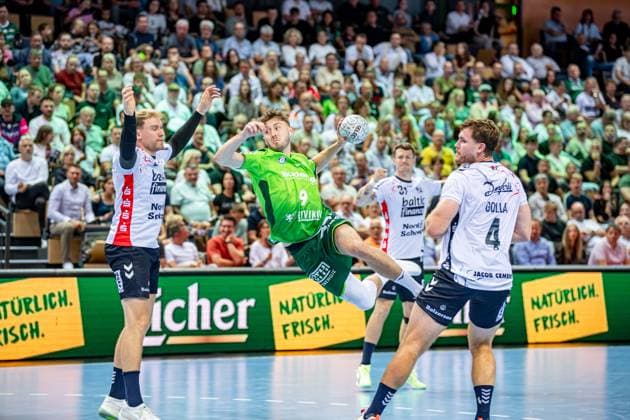 Handball Bundesliga HSG Wetzlar SG Flensburg Handewitt, 30 08 25 Niklas Theiß HSG Wetzlar, 9 , Johannes Golla SG Flensburg Handewitt, 4 , Emil Jakobsen SG Flensburg Handewitt, 31 , Kent Robin Tønnesen SG Flensburg Handewitt, 23 Handball Bundesliga HSG Wetzlar SG Flensburg Handewitt Wetzlar, 30 08 25 Copyright: xBEAUTIFULxSPORTS Roeczeyx