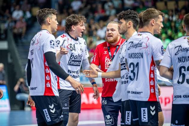 Handball Bundesliga HSG Wetzlar SG Flensburg Handewitt, 30 08 25 Lasse Møller SG Flensburg Handewitt, 64 , Emil Jakobsen SG Flensburg Handewitt, 31 , Patrick Volz SG Flensburg Handewitt, 28 Handball Bundesliga HSG Wetzlar SG Flensburg Handewitt Wetzlar, 30 08 25 Copyright: xBEAUTIFULxSPORTS Roeczeyx