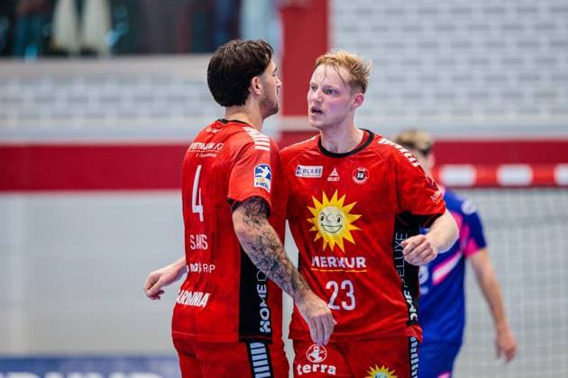 f l Max Santos TuS N Luebbecke, 04 , Niko Blaauw TuS N Luebbecke, 23 cheering after scoring goal GER, TuS N Luebbecke vs TSV Bayer Dormagen, Handball, 2 Bundesliga, 1 Matchday, Season 2025 2026, 30 08 2025 GER, TuS N Luebbecke vs TSV Bayer Dormagen, Handball, 2 Bundesliga, 1 Matchday, Season 2025 2026, 30 08 2025 Luebbecke Copyright: xEibner-Pressefoto JanxRollingerx EP_JSK
