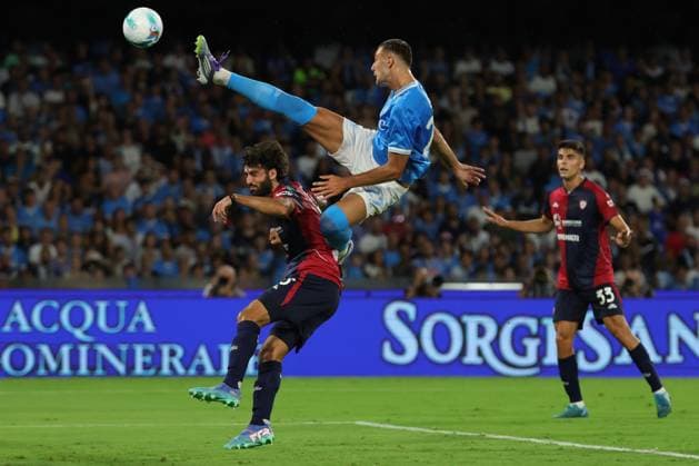 Sport Bilder des Tages Napoli™s Lorenzo Lucca during the Serie A soccer match between Napoli and Cagliari at the Diego Armando Maradona Stadium in Naples, southern italy - Saturday , August 30 , 2025. - Soccer .  Copyright: xAlessandroxGarofalo LaPressex