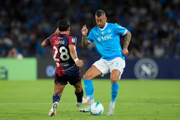 Gabriele Zappa (Cagliari Calcio) and Leonardo Spinazzola (SSC Napoli) battle for the ball, Serie A, SSC Napoli v Cagliari Calcio, Diego Maradona Stadium, August 30, 2025, Naples, Italy.