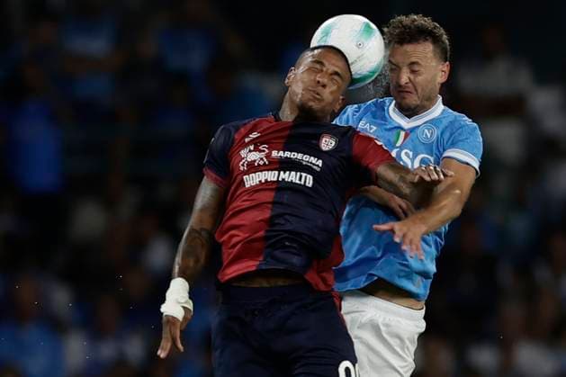 Serie a football match SSC Napoli vs AC Cagliari Cagliari s Italian midfielder Michael Folorunsho challenges for the ball with Amir Rrahmani of SSC Napoli during the Serie A football match between SSC Napoli vs Cagliari at the Diego Armando Maradona Stadium in Naples, southern Italy, on August 30, 2025. _BPH9183 Copyright: xAntonioxBalascox