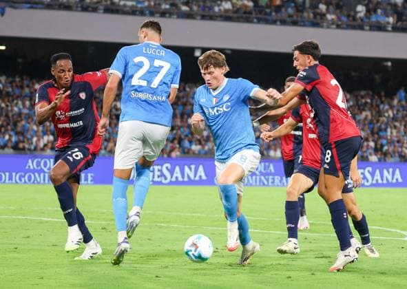 August 30, 2025, Napoli, Campania, ITALIA: During the football match of 30 08 2025, valid for the Italian Serie A championship - 2025 26 in Naples at the Diego Armando Maradona Stadium between SSC Napoli vs FC Cagliari.In the photo: Scott McTominay of SSC Napoli Napoli ITALIA - ZUMAs236 20250830_aap_s236_045 Copyright: xFabioxSassox