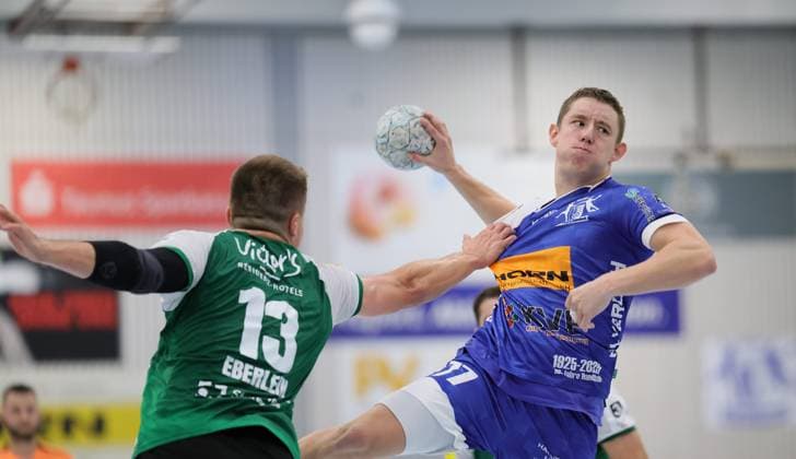 Germany Kelkheim Münster 30 08 2025 Handball Hessen 3 Liga Staffel Süd West Herren Saison 2025 2026 2 Spieltag TSG Münster blue HG Saarlouis green f l Sven Eberlein HG Saarlouis 13 , Lars Zelser TSG Münster 77 Sport TSG Münster HG Saarlouis