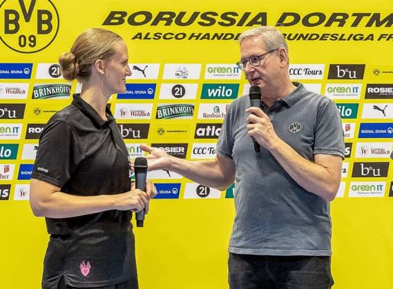 Miriam Hirsch Head Coach, TuS Metzingen during the post-match interview GER, Borussia Dortmund vs TuS Metzingen, Handball, ALSCO Womens Bundesliga, Season 2025 2026, 1 Matchday, 30 08 2025 GER, Borussia Dortmund vs TuS Metzingen, Handball, ALSCO Womens Bundesliga, Season 2025 2026, 1 Matchday, 30 08 2025 Dortmund Copyright: xEibner-Pressefoto WolfgangxStummx EP_EER