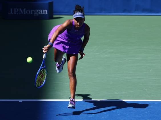 2025 US Open Tennis Championships, Day Seven, Billy Jean-King Tennis Centre, Flushing Meadows, New York, USA, 30 08 2025 Naomi Osaka (JPN) serves during her third round match against Daria Kasatina (AUS) in the 2025 US Open at Flushing Meadows New York Billy Jean King Tennis Centre, Flushing Meadows New York USA Copyright: xMarkxGreenwoodx