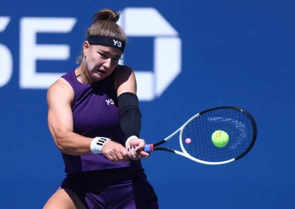 2025 US Open Tennis Championships, Day Seven, Billy Jean-King Tennis Centre, Flushing Meadows, New York, USA, 30 08 2025 Karolina Muchova (CZE) in action during her third round match against Linda Noskova (CZE) in the 2025 US Open at Flushing Meadows New York Billy Jean King Tennis Centre, Flushing Meadows New York USA Copyright: xMarkxGreenwoodx