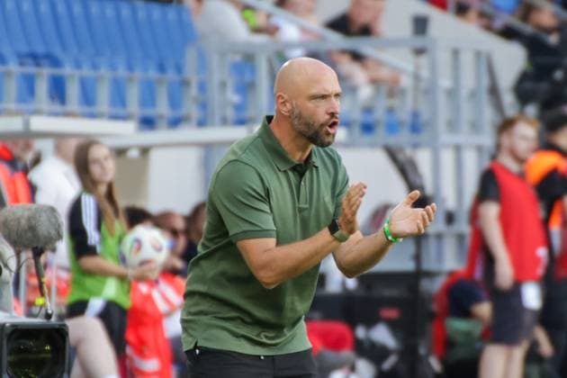 30 08 2025, xgrfx, Football DFB Supercup Women 2025, FC Bayern Munich VfL Wolfsburg v l Stephan Lerch VfL Wolfsburg DFL DFB REGULATIONS PROHIBIT ANY USE OF PHOTOGRAPHS as IMAGE SEQUENCES and or QUASI VIDEO Karlsruhe