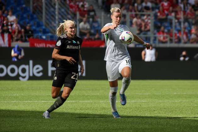 30 08 2025, xgrfx, Football DFB Supercup Women 2025, FC Bayern Munich VfL Wolfsburg v l Pernille Harder FC Bayern Munich , Alexandra Popp VfL Wolfsburg DFL DFB REGULATIONS PROHIBIT ANY USE OF PHOTOGRAPHS as IMAGE SEQUENCES and or QUASI VIDEO Karlsruhe