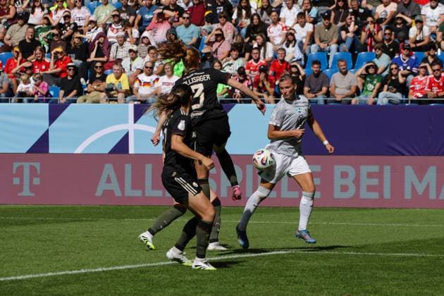 30 08 2025, xgrfx, Football DFB Supercup Women 2025, FC Bayern München VfL Wolfsburg v l Stine Pedersen FC Bayern München , Alexandra Popp VfL Wolfsburg DFL DFB REGULATIONS PROHIBIT ANY USE OF PHOTOGRAPHS as IMAGE SEQUENCES and or QUASI VIDEO Karlsruhe