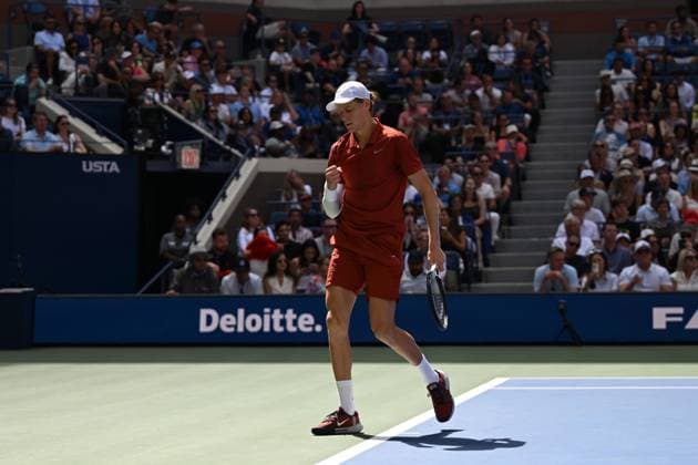 (250831) -- NEW YORK, Aug. 31, 2025 -- Jannik Sinner of Italy celebrates scoring during the men s singles third round match against Denis Shapovalov of Canada at the 2025 US Open tennis championships in New York, the United States, Aug. 30, 2025. ) (SP)U.S.-NEW YORK-TENNIS-US OPEN-MEN S SINGLES-SINNER VS SHAPOVALOV LixRui 