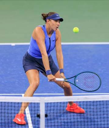 August 30, 2025, Flushing Meadows, New York, USA: Amanda Anisimova hits a backhand return during a match against Jaqueline Cristian on Day 7 of the 2025 US Open at USTA Billie Jean King National Tennis Center on Saturday August 30, 2025 in the Flushing neighborhood of the Queens borough of New York City. JAVIER ROJAS PI Flushing Meadows USA - ZUMAp124 20250830_zaa_p124_122 Copyright: xJavierxRojasx