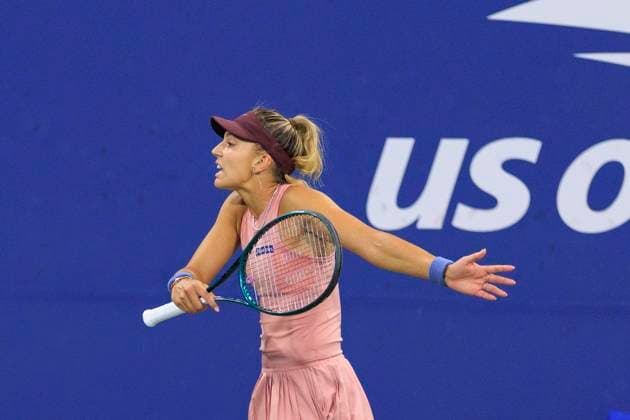 August 30, 2025, Flushing Meadows, New York, USA: Jaqueline Cristian talks to her team after missing a shot during a match against Amanda Anisimova on Day 7 of the 2025 US Open at USTA Billie Jean King National Tennis Center on Saturday August 30, 2025 in the Flushing neighborhood of the Queens borough of New York City. JAVIER ROJAS PI Flushing Meadows USA - ZUMAp124 20250830_zaa_p124_129 Copyright: xJavierxRojasx