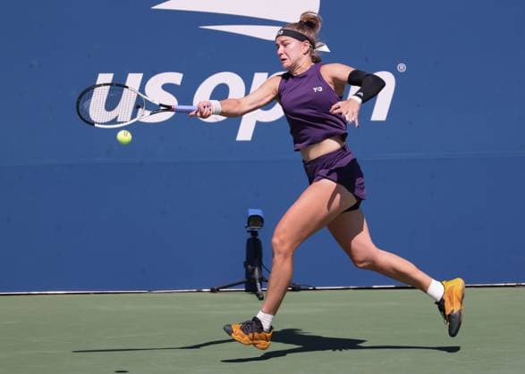 Karolina Muchova, from above, US Open Championships 2023, USTA Billie Jean King National Tennis Center, Flushing Meadows, New York, USA Copyright: xJuergenxHasenkopfx