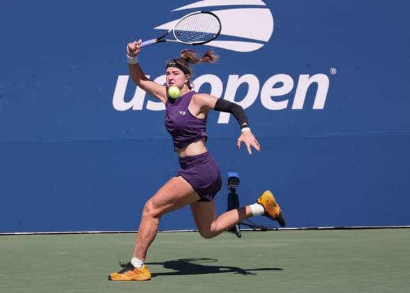 Karolina Muchova, from above, US Open Championships 2023, USTA Billie Jean King National Tennis Center, Flushing Meadows, New York, USA Copyright: xJuergenxHasenkopfx