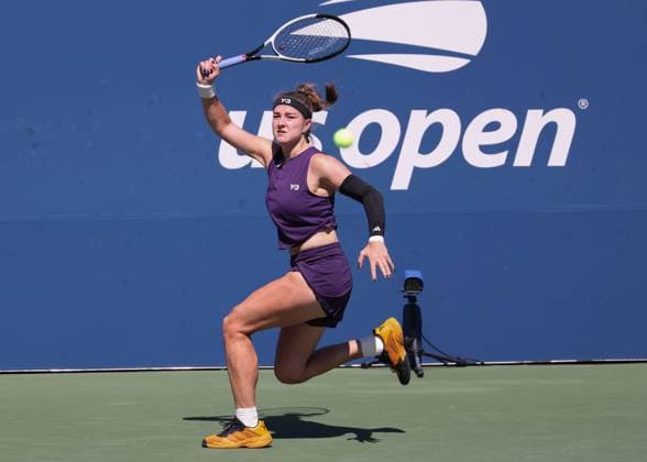 Karolina Muchova, from above, US Open Championships 2023, USTA Billie Jean King National Tennis Center, Flushing Meadows, New York, USA Copyright: xJuergenxHasenkopfx